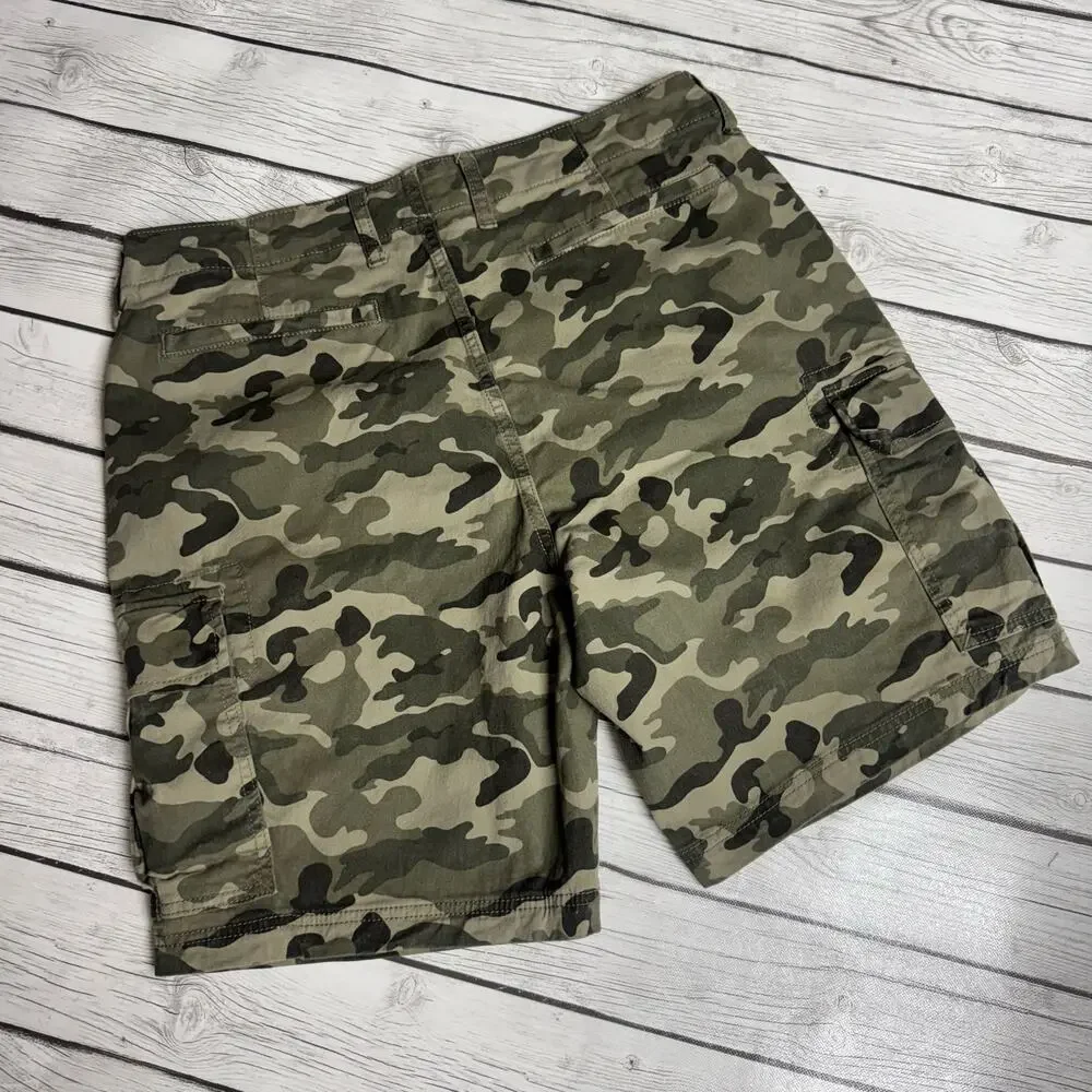 Men’s Old Navy Camo Cargo Shorts Size 36 - Picture 2 of 3